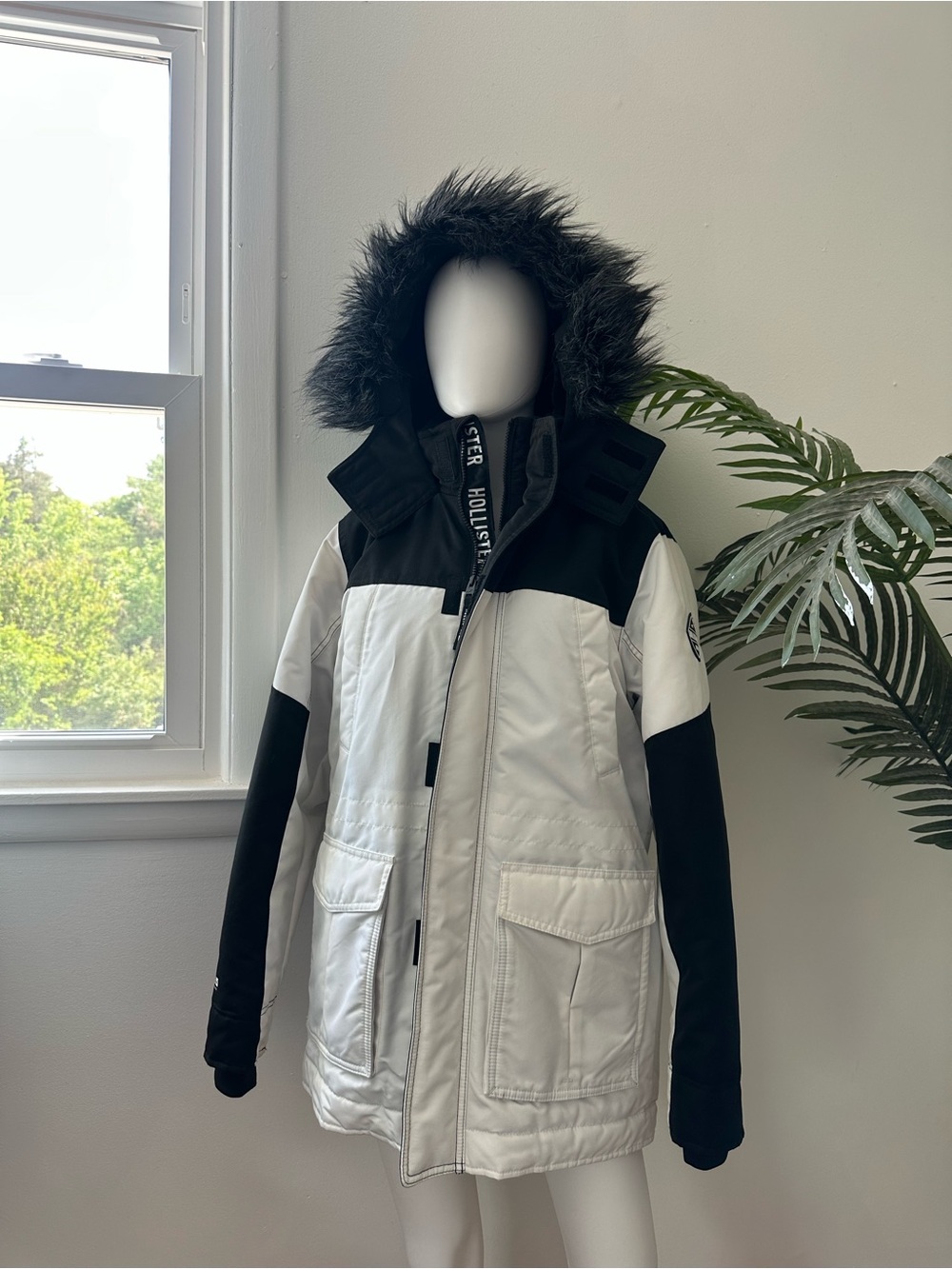 Hollister Black & White Faux Fur Hooded Parka Jacket
